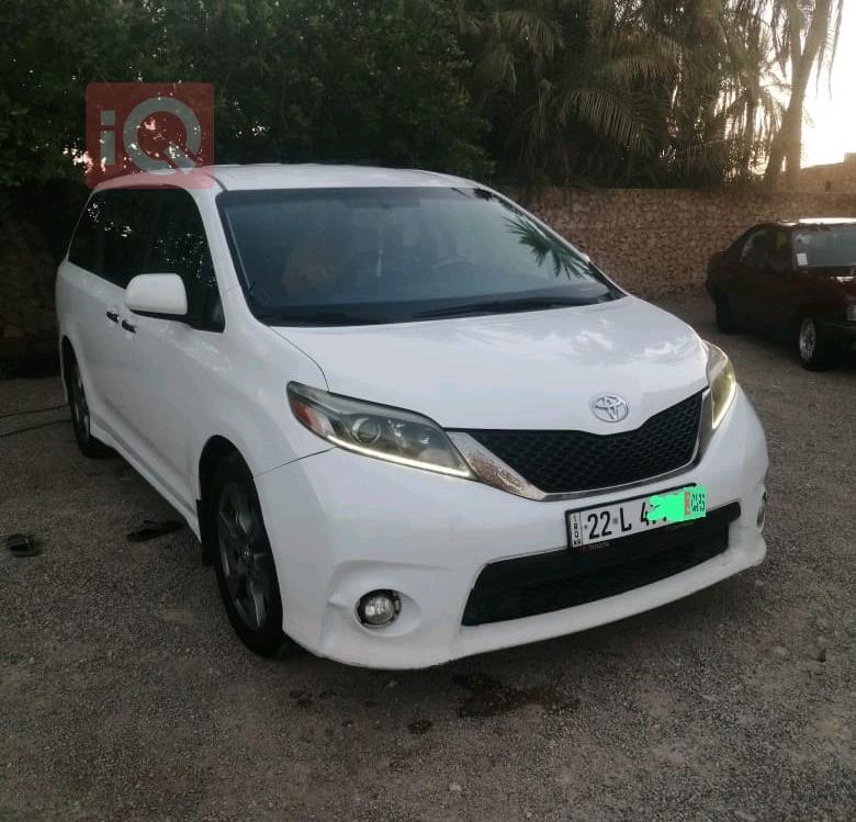 تويوتا سيينا